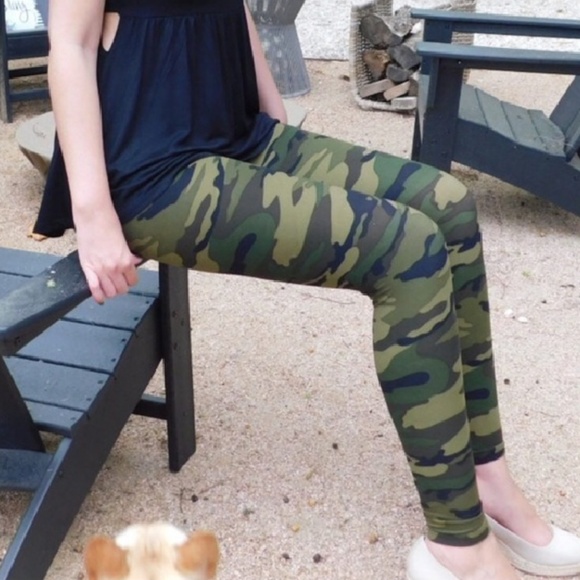 Only 1 left! Super soft Camo leggings! - Picture 2 of 5